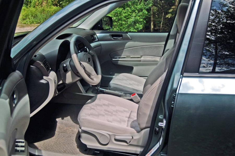  Subaru Forester 2.5 X Premium 2009 года  (фото 10 из 38)